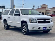 2008_Chevrolet_Suburban_LTZ_  TX