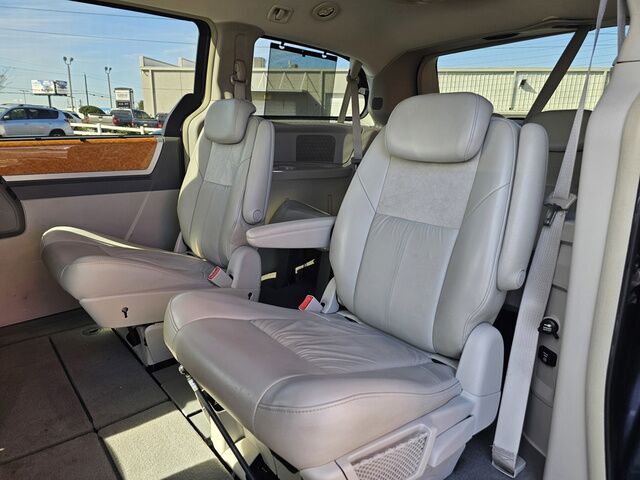 2008 Chrysler Town and Country LIMITED McDonough GA