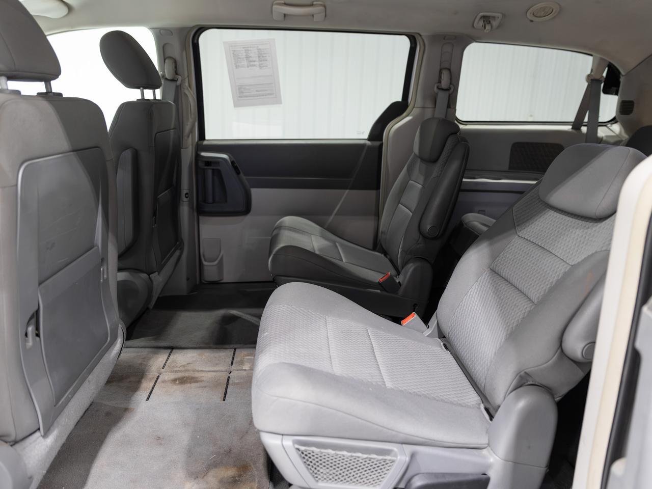 2008 Chrysler Town & Country Touring 7-Passenger Cranberry PA