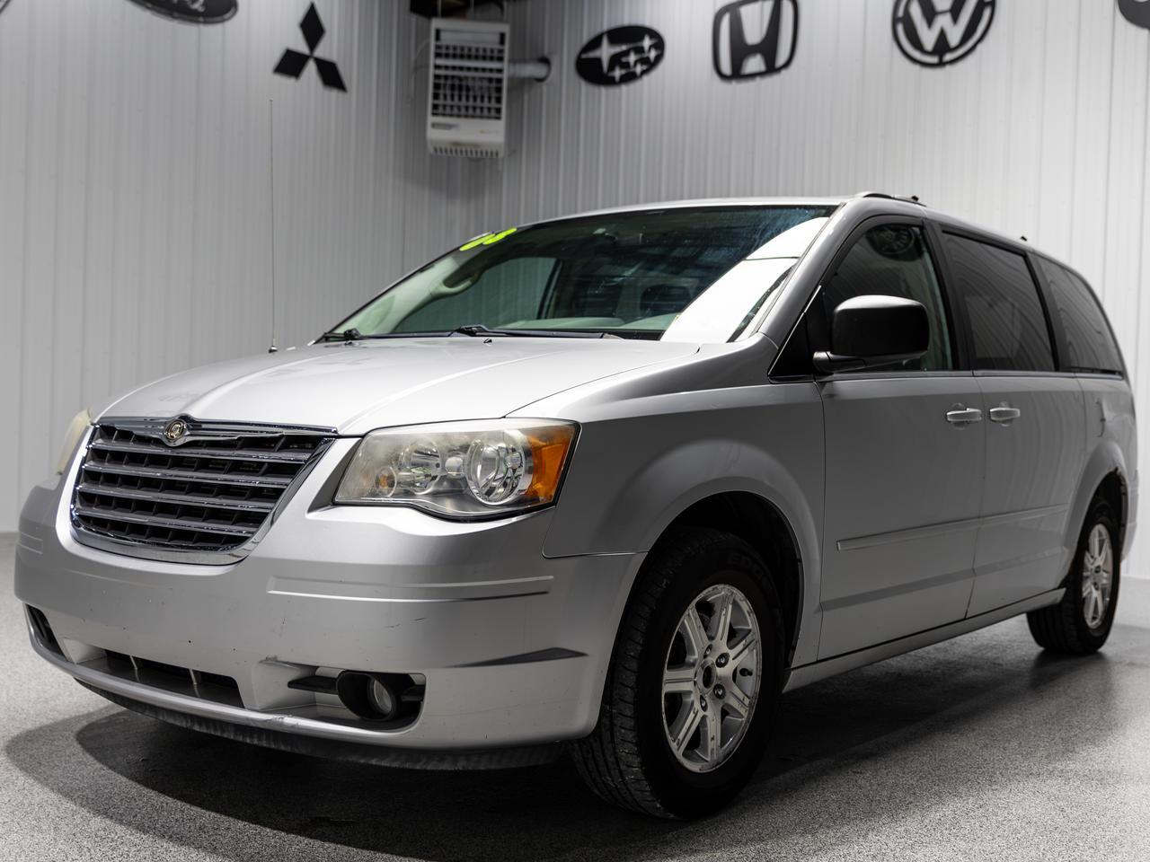 2008 Chrysler Town & Country Touring 7-Passenger Cranberry PA