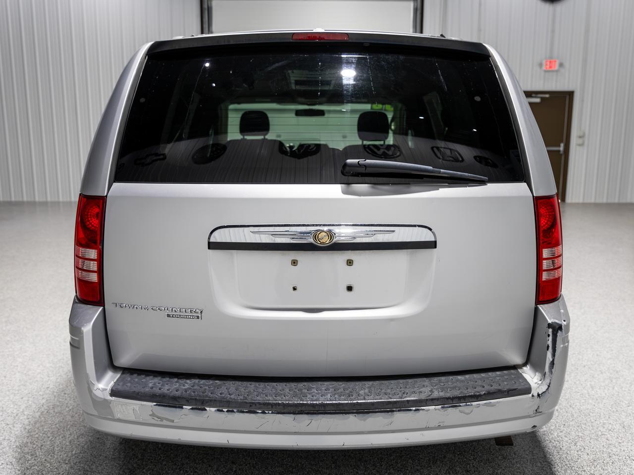 2008 Chrysler Town & Country Touring 7-Passenger Cranberry PA