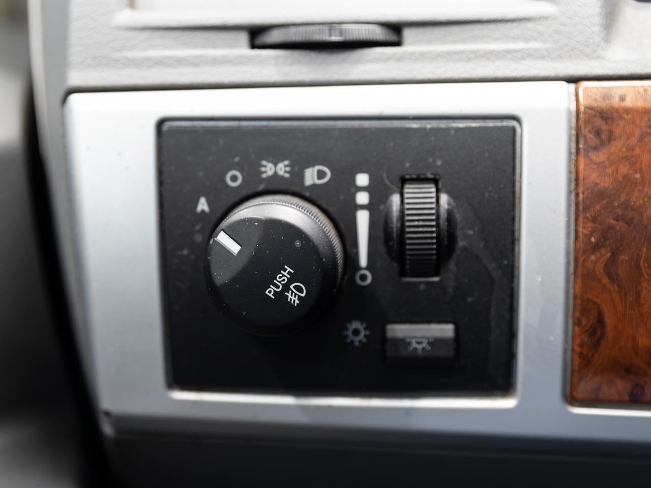 2008 Chrysler Town & Country Touring 7-Passenger Cranberry PA