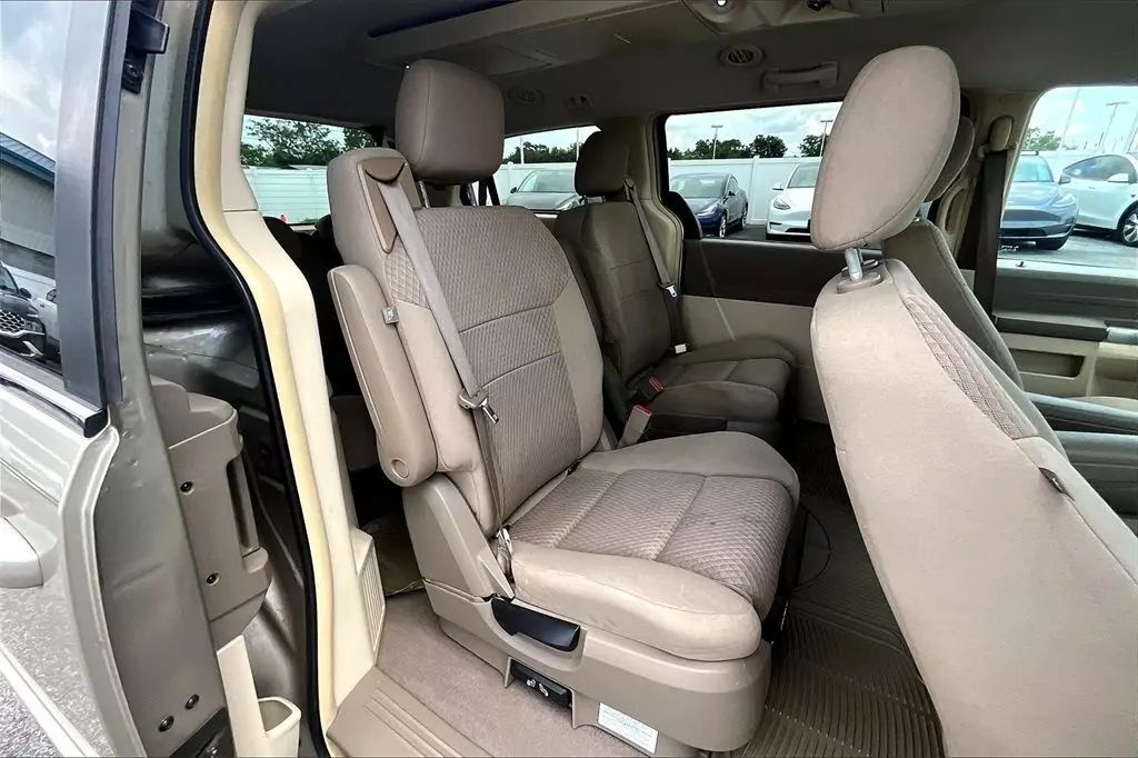 2008 Chrysler Town & Country Touring Minivan 4D Maitland FL