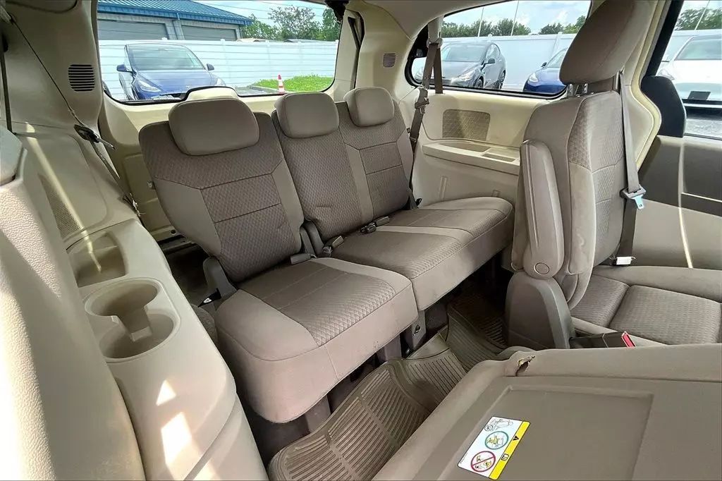 2008 Chrysler Town & Country Touring Minivan 4D Maitland FL