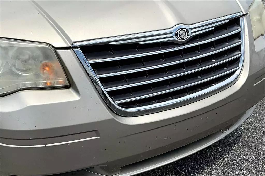 2008 Chrysler Town & Country Touring Minivan 4D Maitland FL