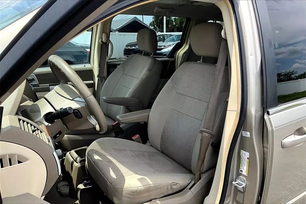 2008 Chrysler Town & Country Touring Minivan 4D Maitland FL