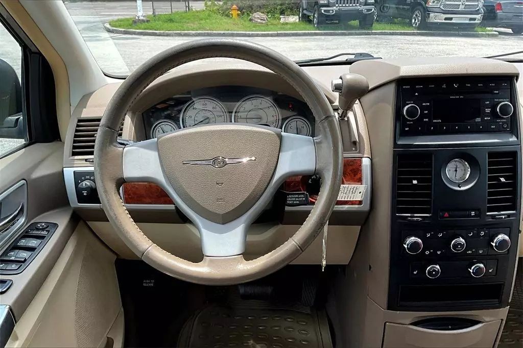 2008 Chrysler Town & Country Touring Minivan 4D Maitland FL