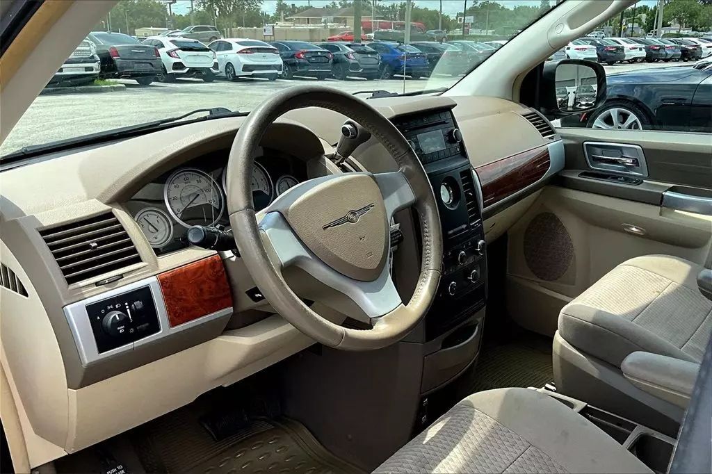 2008 Chrysler Town & Country Touring Minivan 4D Maitland FL