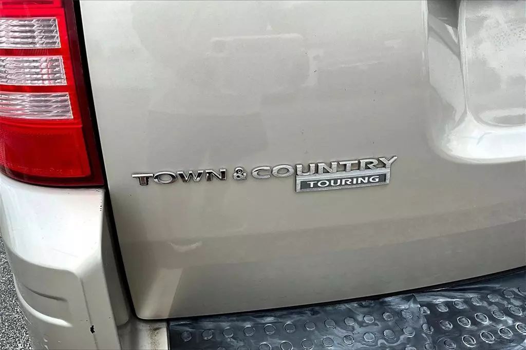 2008 Chrysler Town & Country Touring Minivan 4D Maitland FL