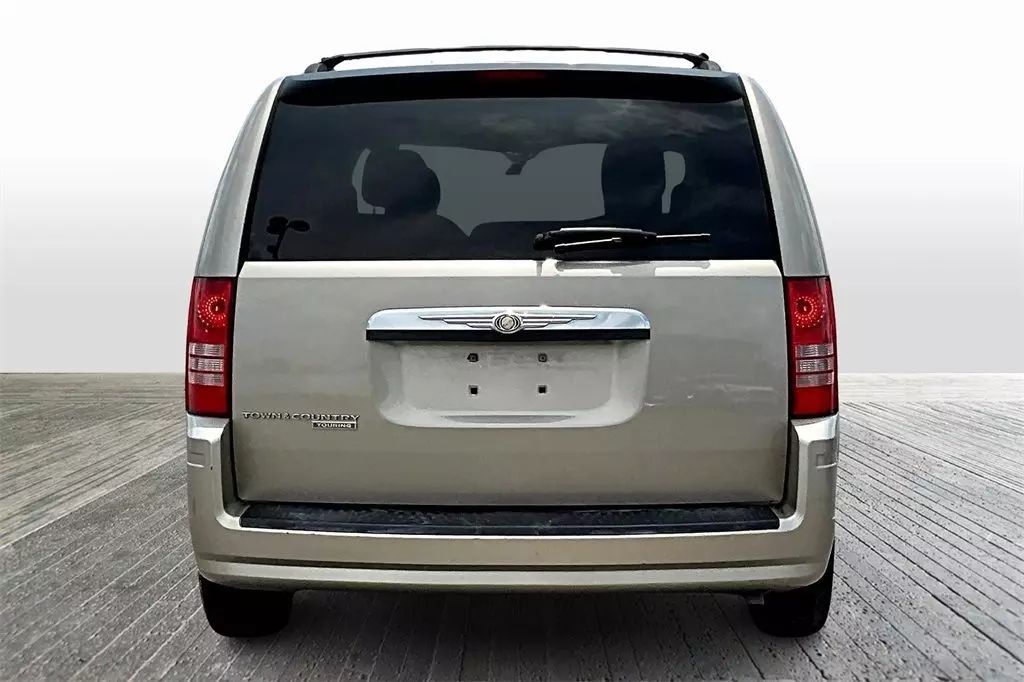 2008 Chrysler Town & Country Touring Minivan 4D Maitland FL