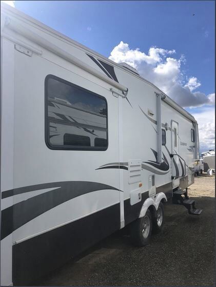 2008 DUTCHMEN COLORADO 32 QB 5TH WHEEL Red Deer AB
