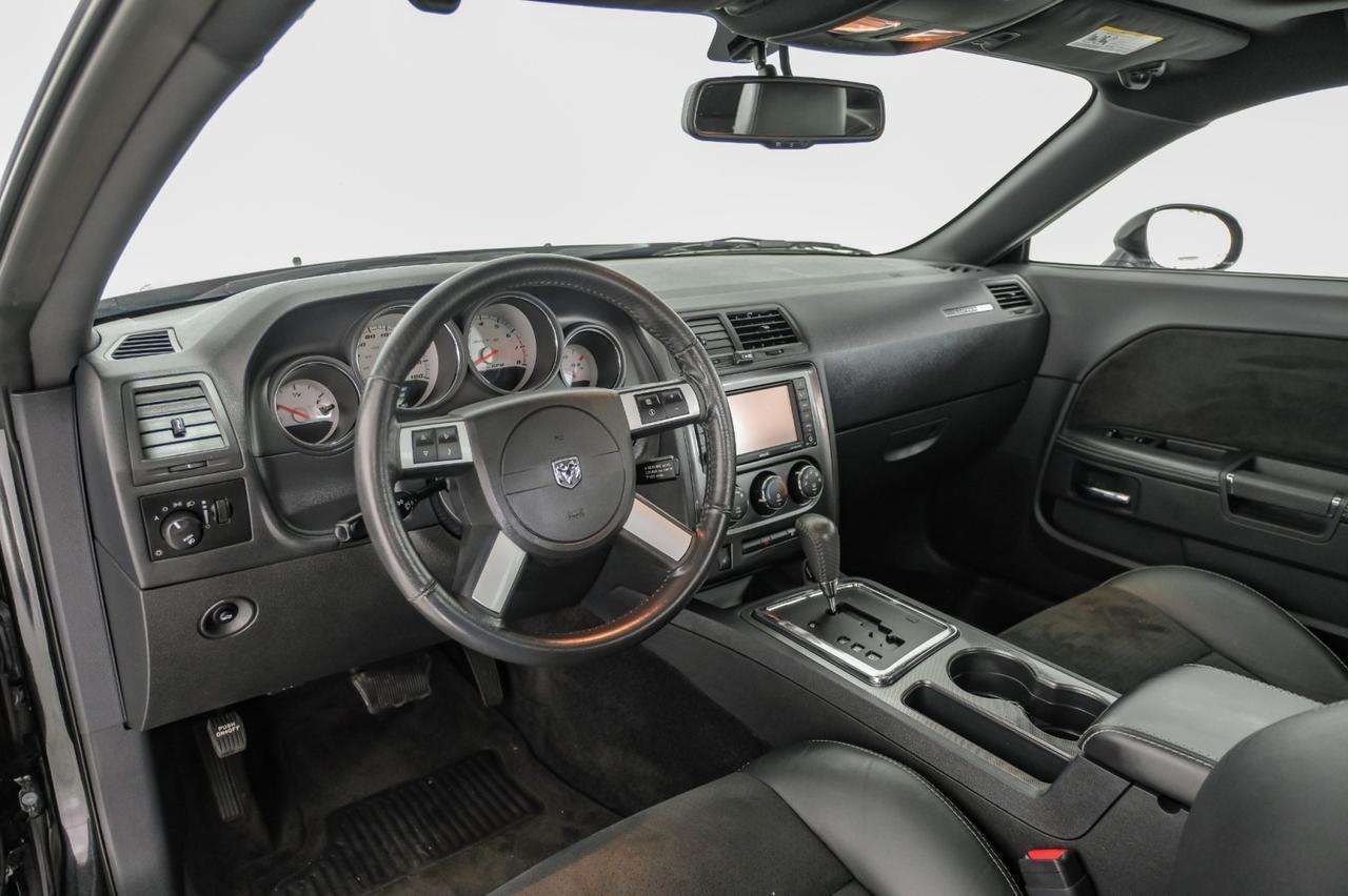 2008 Dodge Challenger SRT8 6.1L HEMI AUTOMATIC NAVIGATION SUNROOF LEATHER HEATED SEATS KEYLESS START Carrollton TX