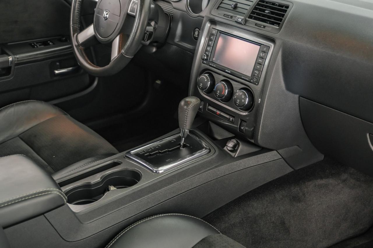 2008 Dodge Challenger SRT8 6.1L HEMI AUTOMATIC NAVIGATION SUNROOF LEATHER HEATED SEATS KEYLESS START Carrollton TX