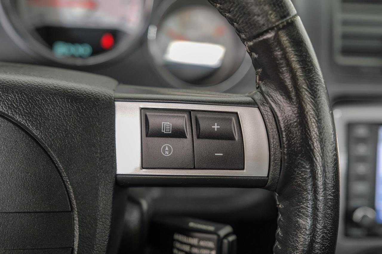 2008 Dodge Challenger SRT8 6.1L HEMI AUTOMATIC NAVIGATION SUNROOF LEATHER HEATED SEATS KEYLESS START Carrollton TX