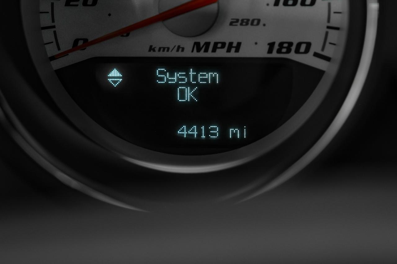 2008 Dodge Challenger SRT8 AUTOMATIC SUNROOF LEATHER HEATED SEATS POWER DRIVER SEAT CRUISE CONTROL ALLOY WHEELS Carrollton TX