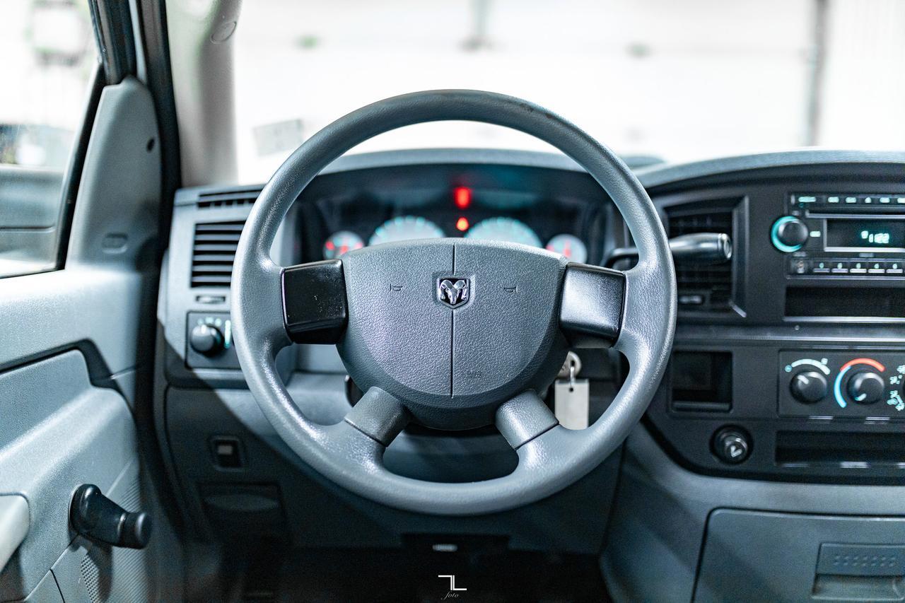 2008 Dodge Ram 3500 4x2 Crew Cab ST Dually Deck Power Liftgate Red Deer AB