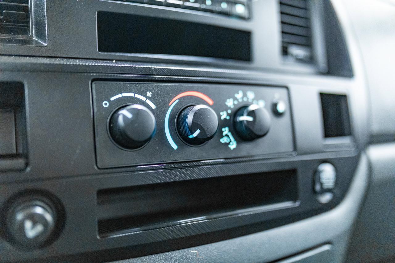 2008 Dodge Ram 3500 4x2 Crew Cab ST Dually Deck Power Liftgate Red Deer AB