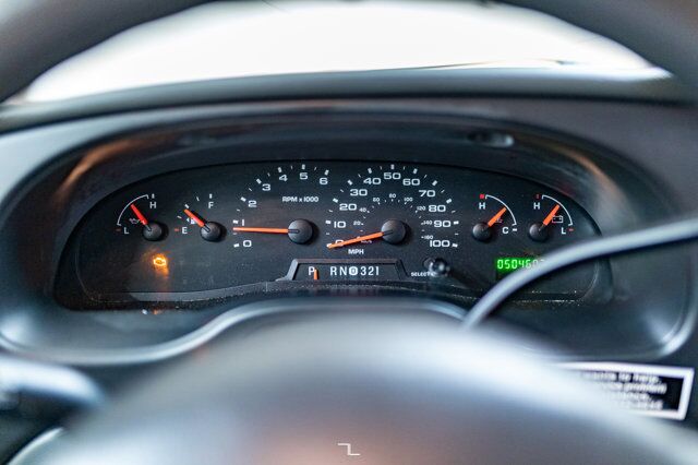 2008 FORD E-450 XLT 24 Passenger Bus Red Deer AB