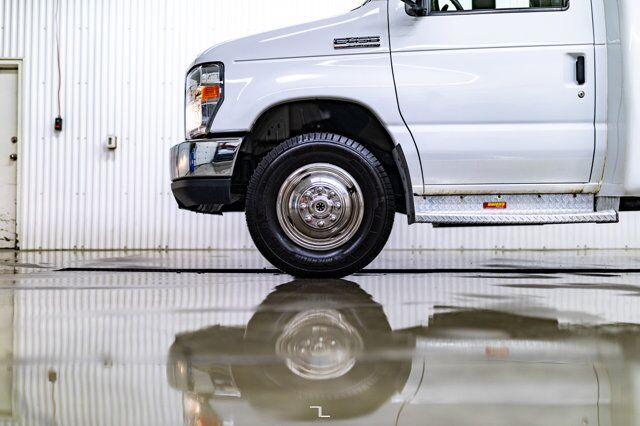 2008 FORD E-450 XLT 24 Passenger Bus Red Deer AB
