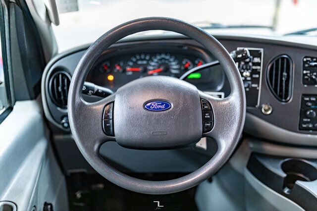 2008 FORD E-450 XLT 24 Passenger Bus Red Deer AB