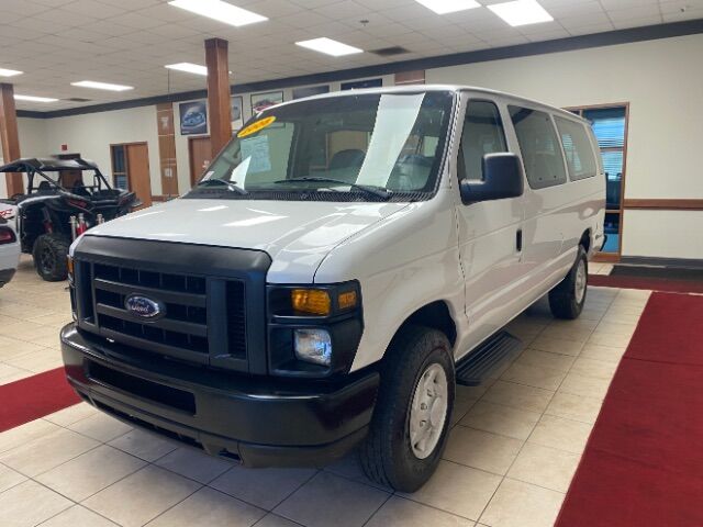 2008 Ford E-350 Super Duty XL | XLT