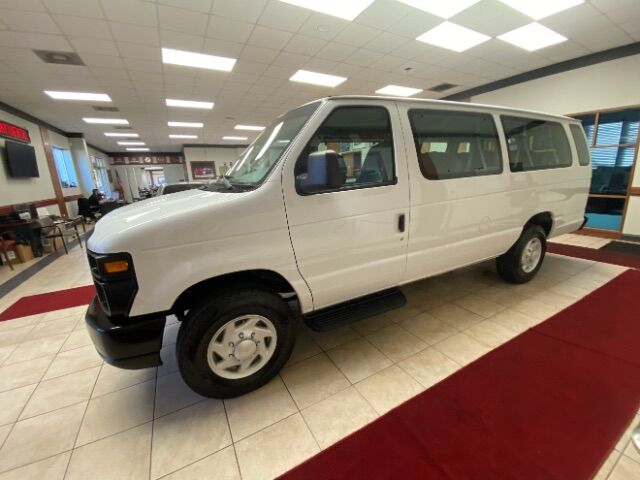 2008 Ford E-350 Super Duty XLT