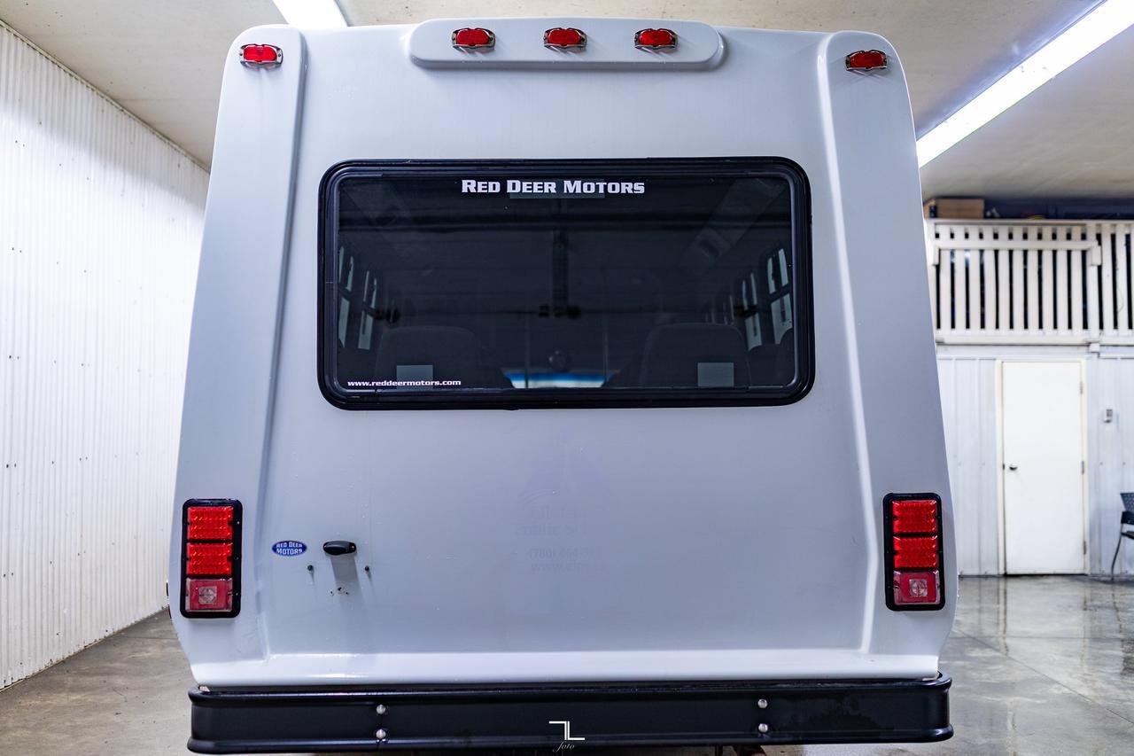 2008 Ford E-450 24 Passenger Bus Red Deer AB