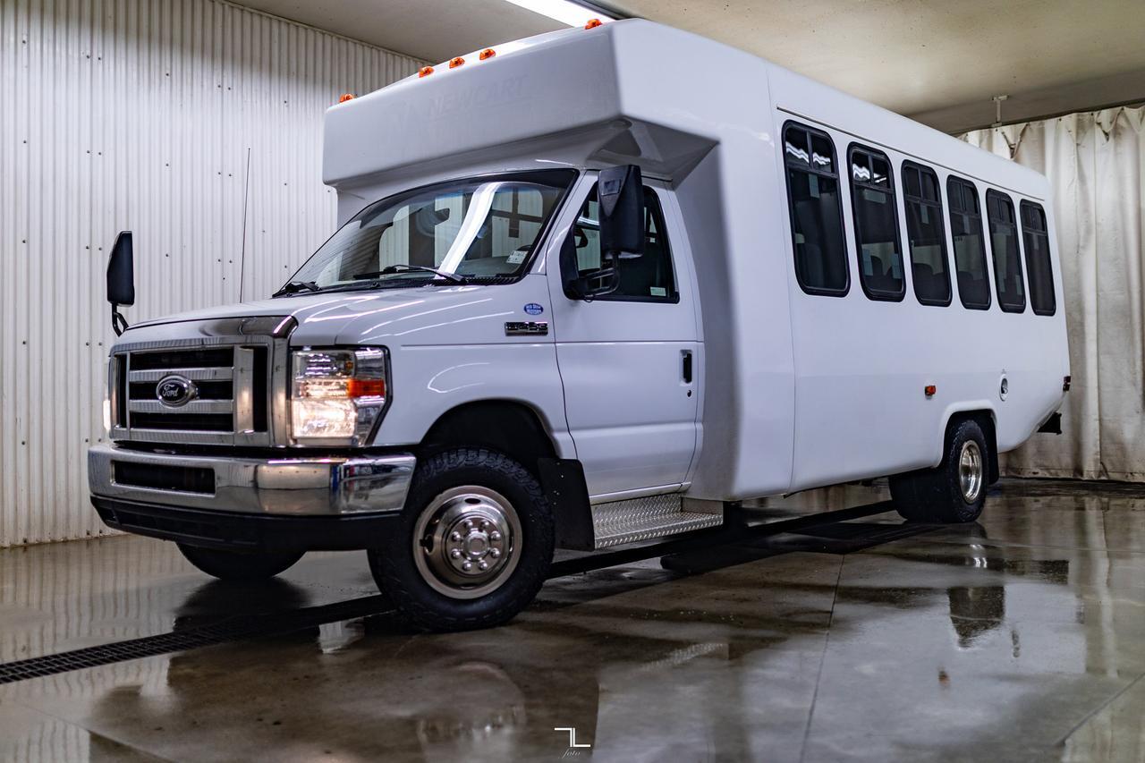 2008 Ford E-450 24 Passenger Bus Red Deer AB