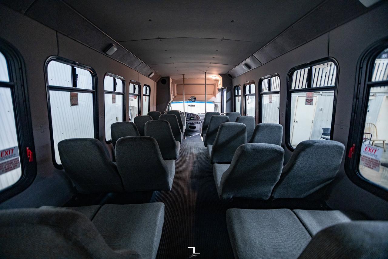 2008 Ford E-450 24 Passenger Bus Red Deer AB