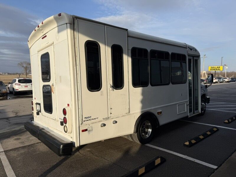 2008 Ford E-450 Passenger Bus w/ Wheelchair Lift Collinsville OK