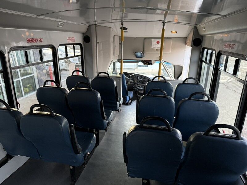 2008 Ford E-450 Passenger Bus w/ Wheelchair Lift Collinsville OK