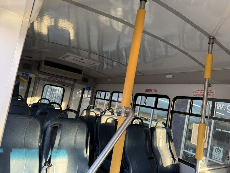 2008 Ford E-450 Passenger Bus w/ Wheelchair Lift Collinsville OK