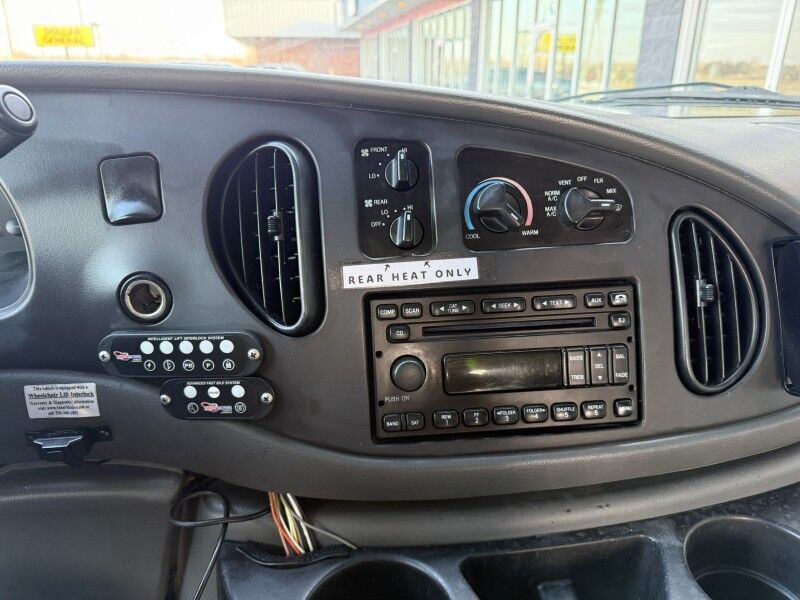 2008 Ford E-450 Passenger Bus w/ Wheelchair Lift Collinsville OK