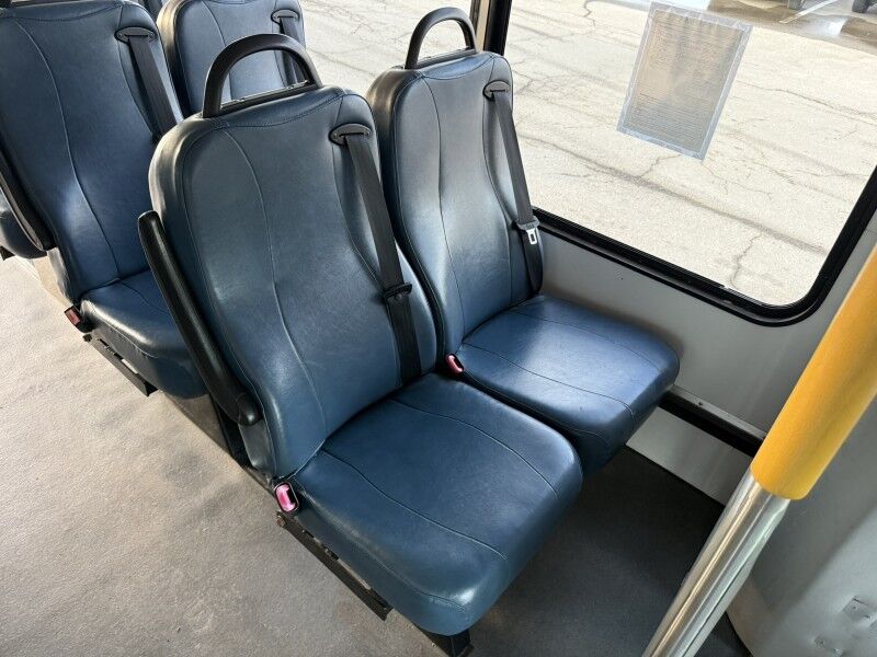 2008 Ford E-450 Passenger Bus w/ Wheelchair Lift Collinsville OK