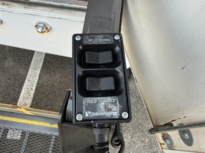 2008 Ford E-450 Passenger Bus w/ Wheelchair Lift Collinsville OK