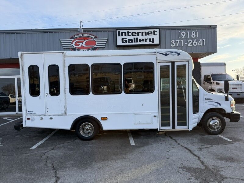 2008 Ford E-450 Passenger Bus w/ Wheelchair Lift Collinsville OK