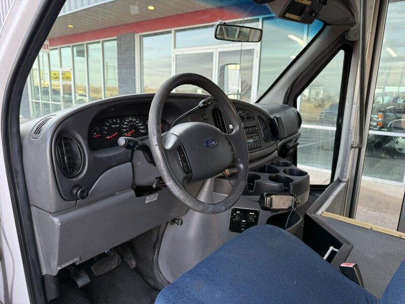2008 Ford E-450 Passenger Bus w/ Wheelchair Lift Collinsville OK