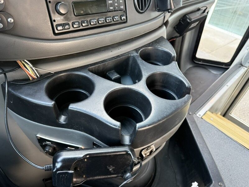 2008 Ford E-450 Passenger Bus w/ Wheelchair Lift Collinsville OK