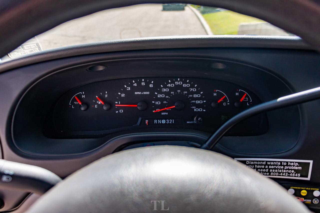 2008 Ford E-450 SD 19 Passenger Cutaway Wheelchair Lift Red Deer AB