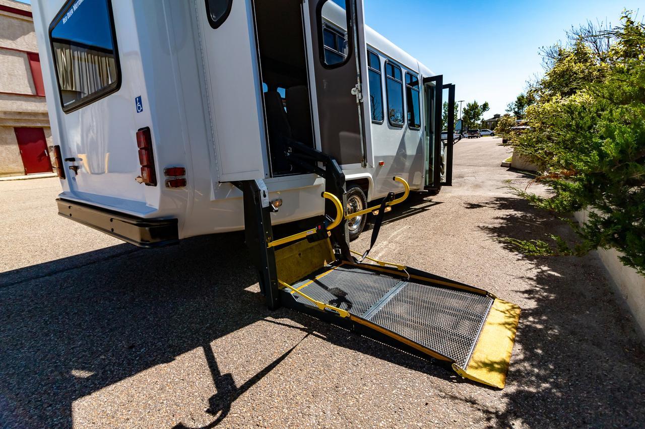 2008 Ford E-450 SD 19 Passenger Cutaway Wheelchair Lift Red Deer AB
