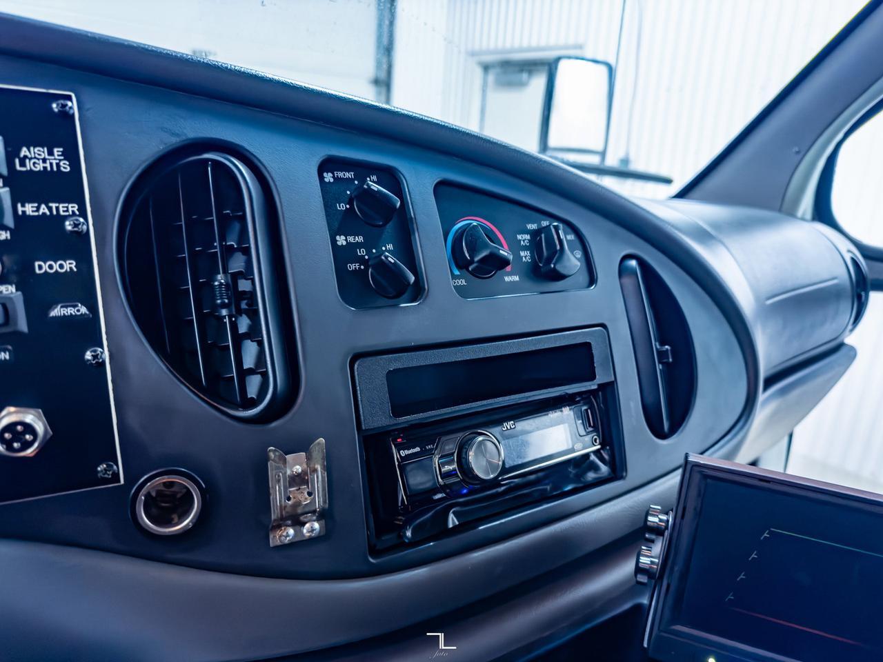 2008 Ford E-450 XLT 24 PASSENGER Red Deer AB