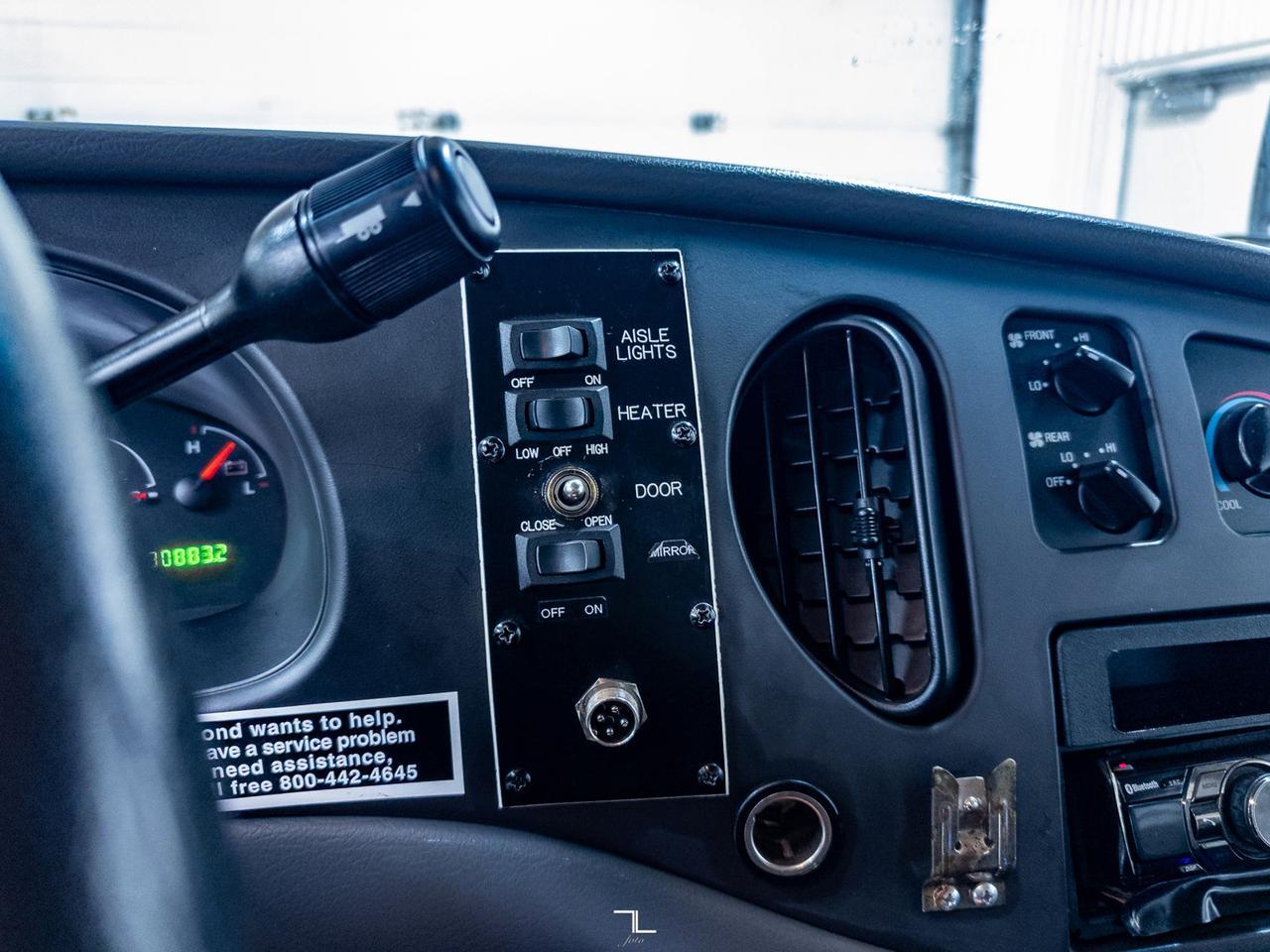 2008 Ford E-450 XLT 24 PASSENGER Red Deer AB