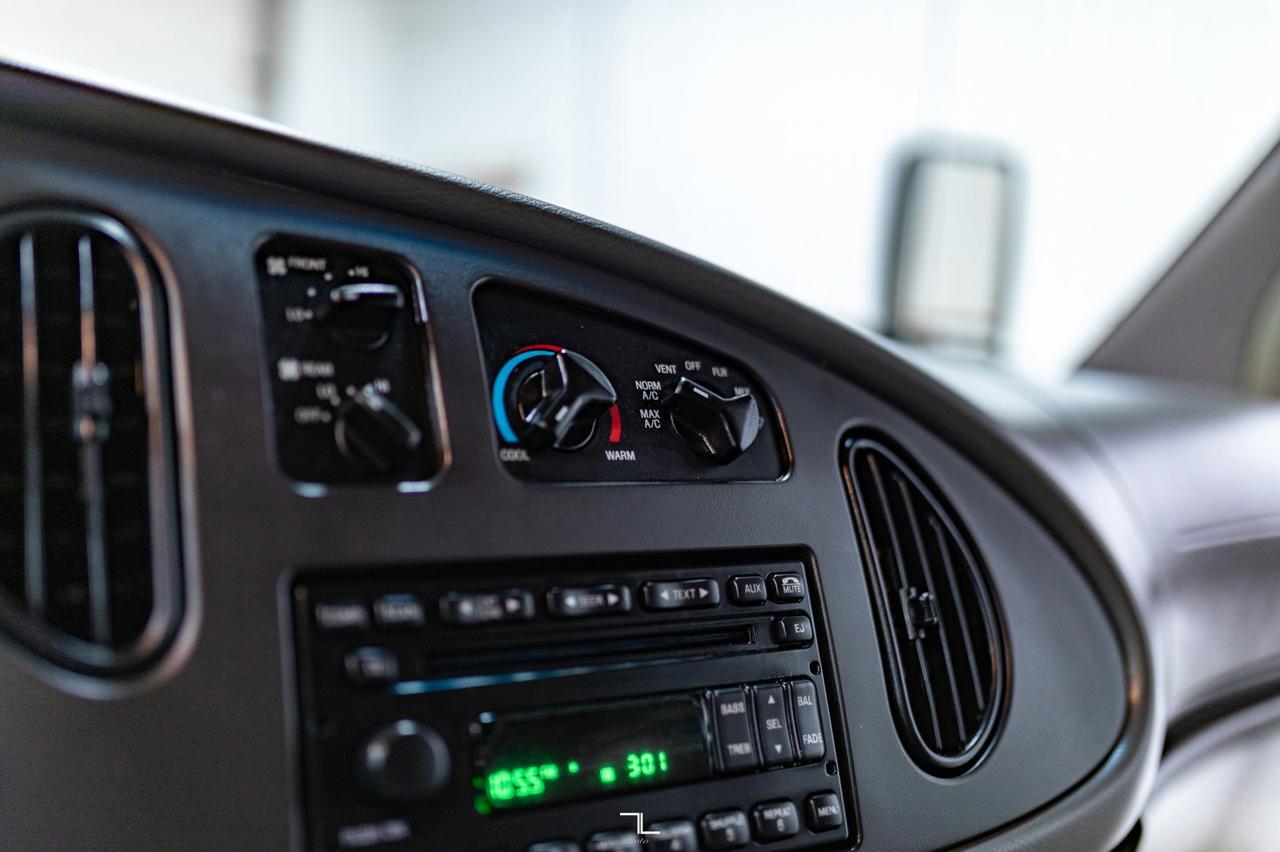 2008 Ford E-450 XLT 24 Passenger Bus Red Deer AB