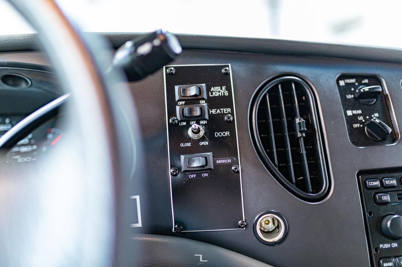 2008 Ford E-450 XLT 24 Passenger Bus Red Deer AB