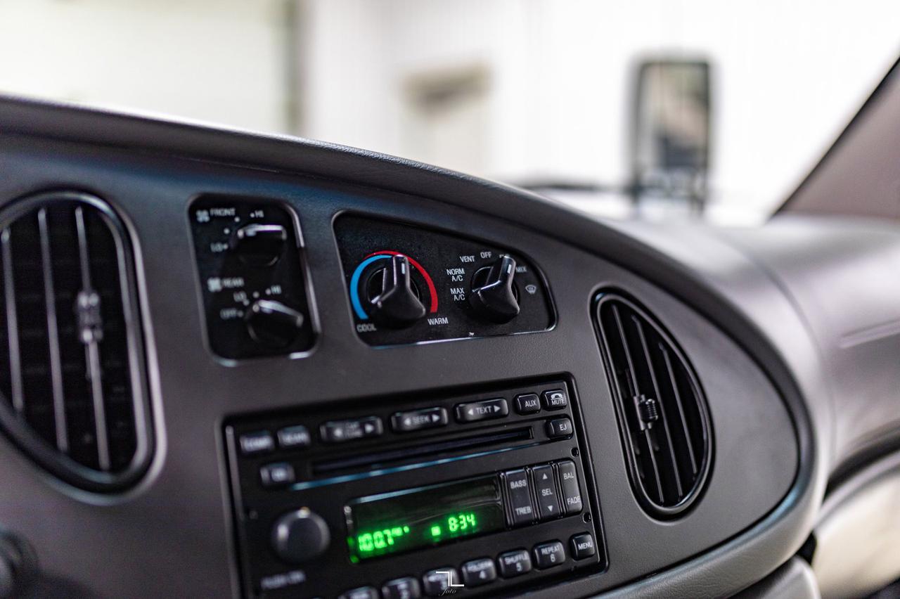 2008 Ford E-450 XLT 24 Passenger Bus Red Deer AB