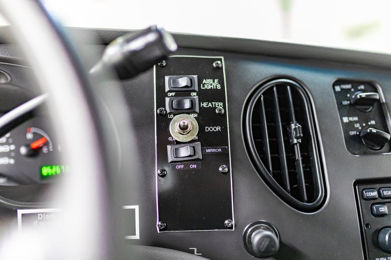 2008 Ford E-450 XLT 24 Passenger Bus Red Deer AB