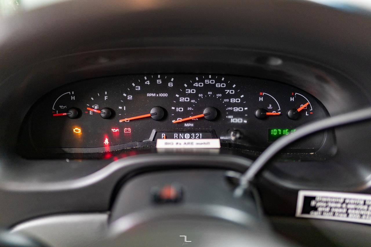 2008 Ford E-450 XLT 24 Passenger Bus Red Deer AB