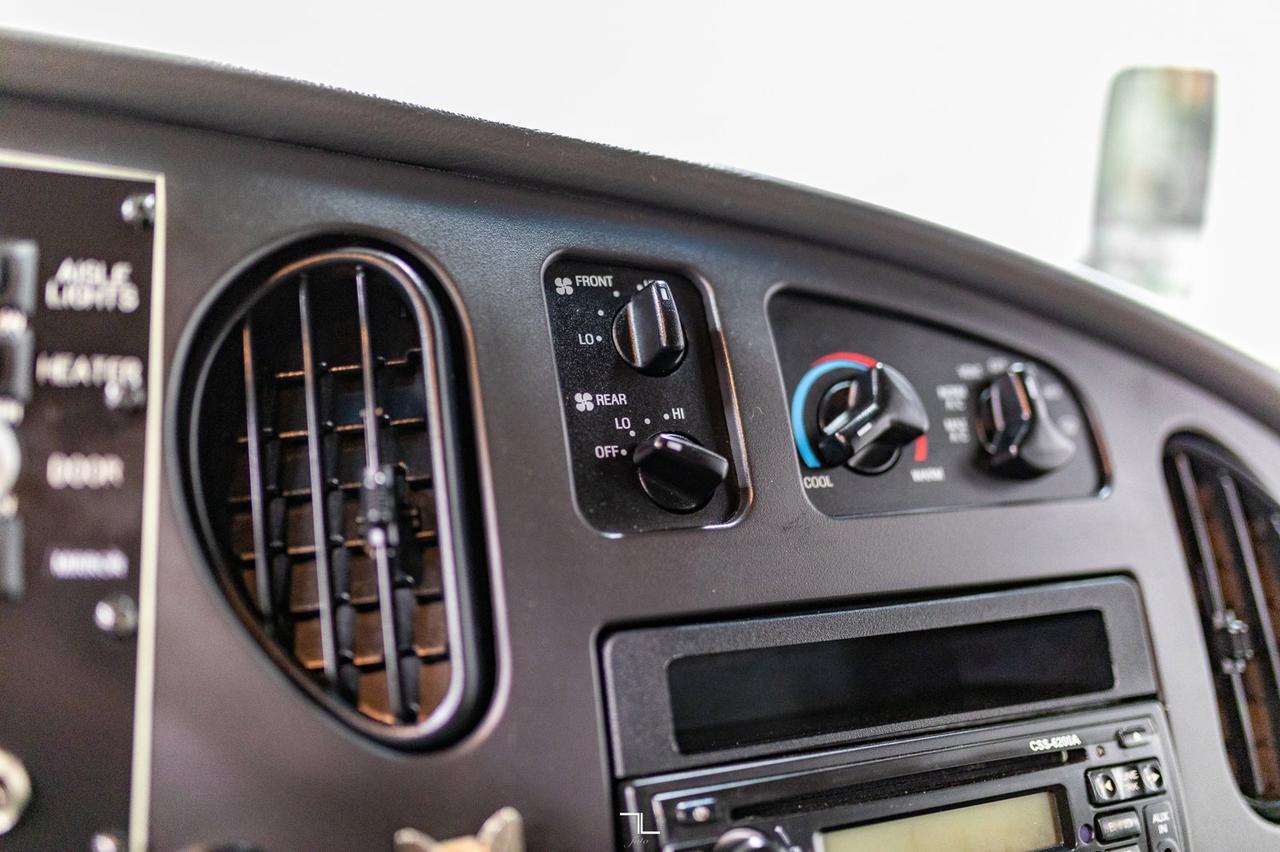 2008 Ford E-450 XLT 24 Passenger Bus Red Deer AB