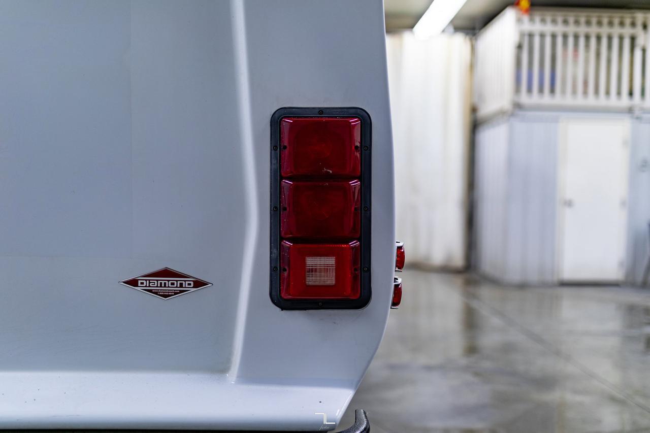 2008 Ford E-450 XLT 24 Passenger Bus Red Deer AB