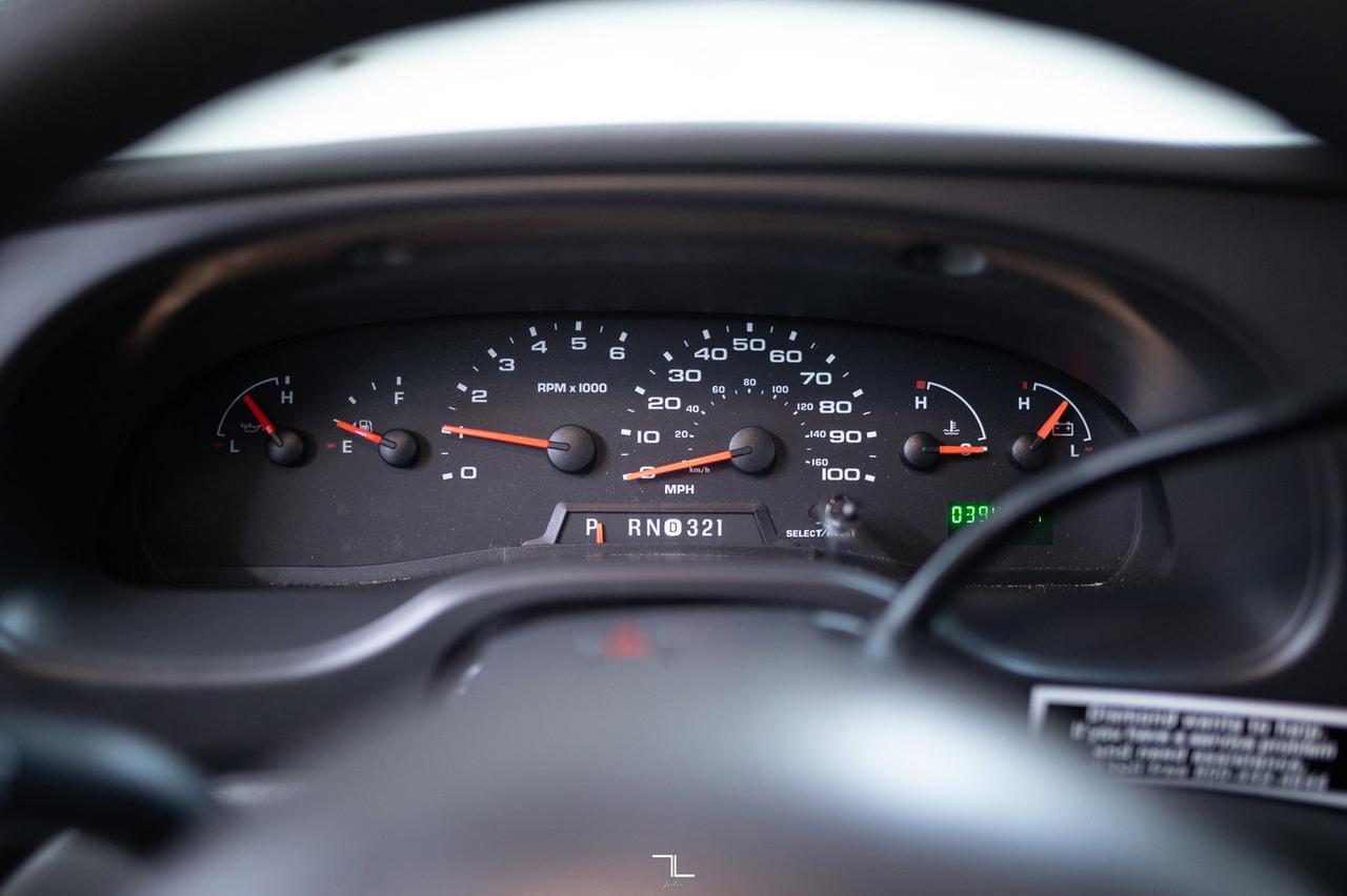 2008 Ford E-450 XLT 24 Passenger Bus Red Deer AB